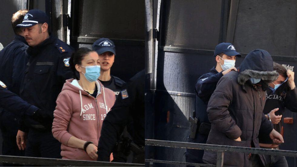 Αριστερά η μητέρα της 12χρονης. Δεξιά ο Ηλίας Μίχος